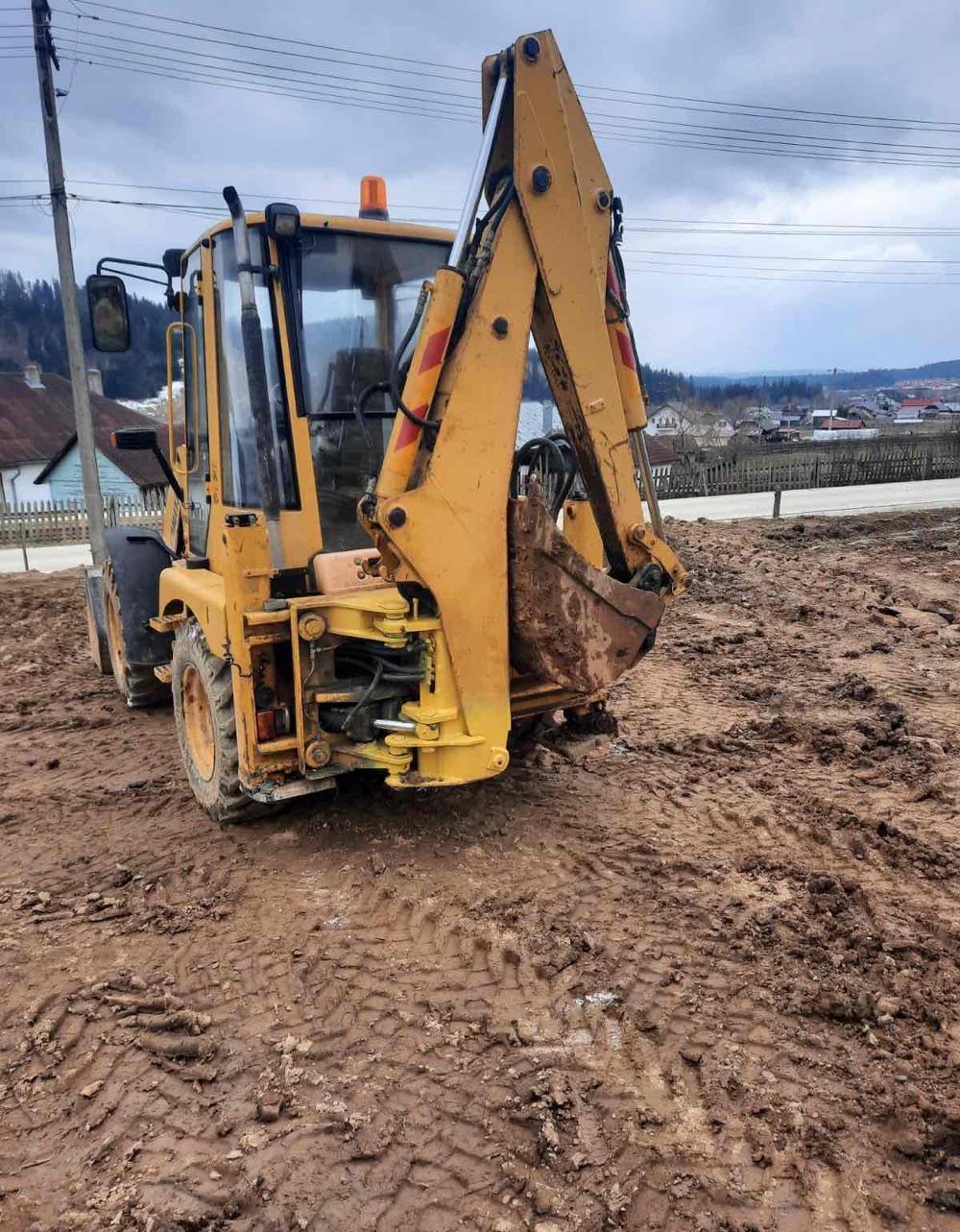 Komatsu WB70A