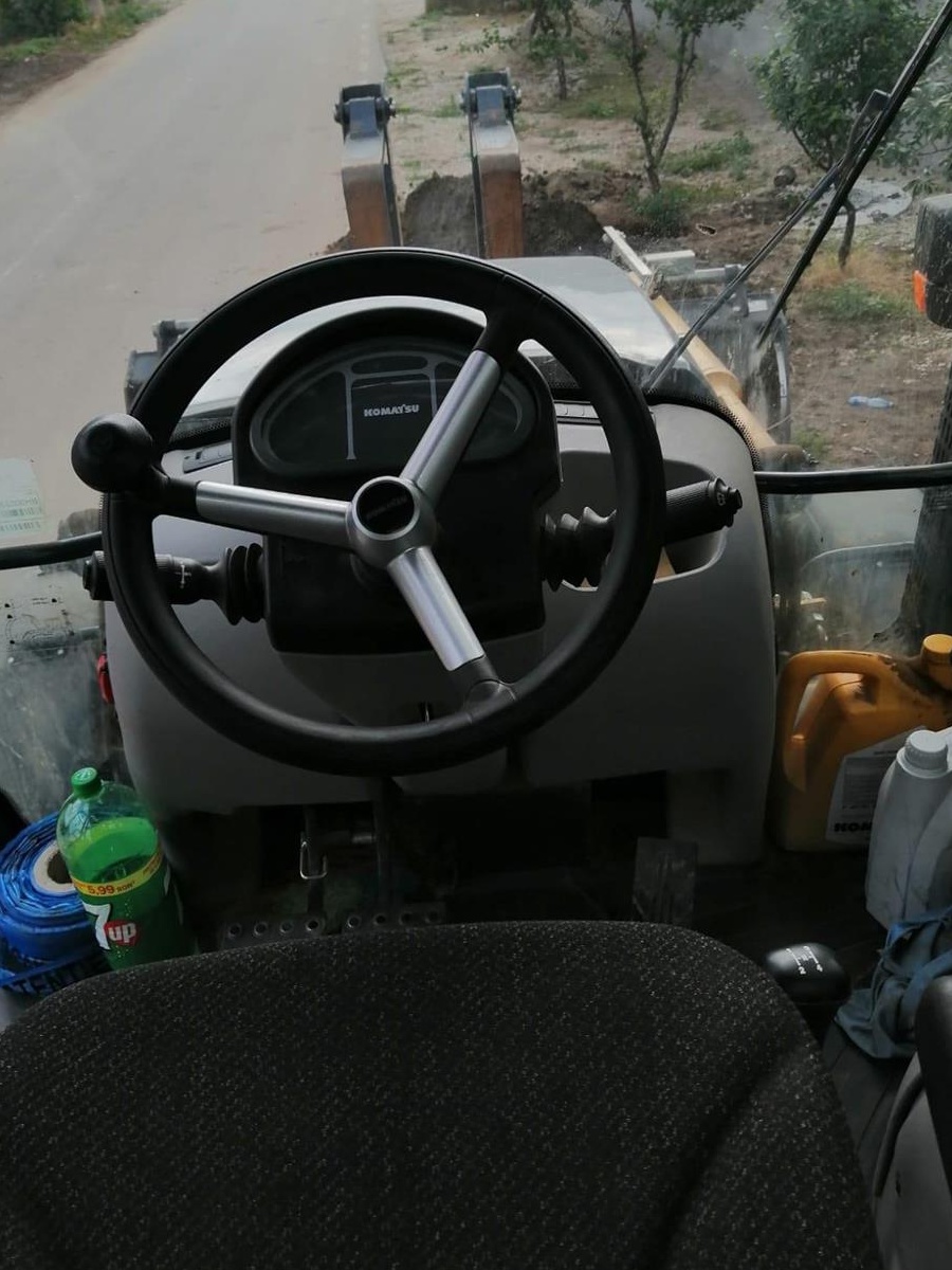 Komatsu wb93r-b