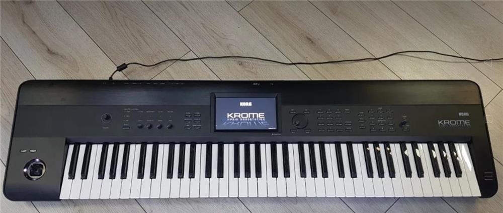 Korg Krome 73 sau schimb cu Korg Pa 600