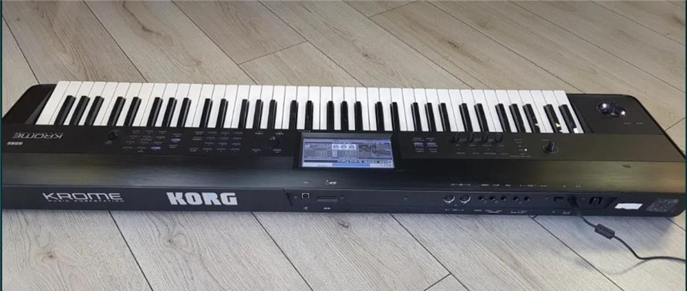 Korg Krome 73 sau schimb cu Korg Pa 600