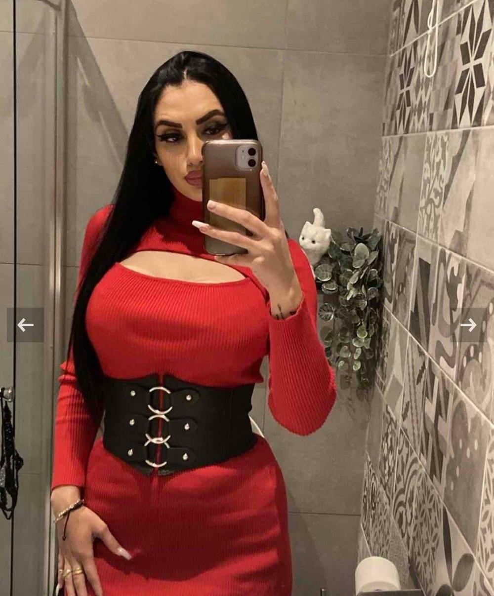 La mine sau la tine . Roxi