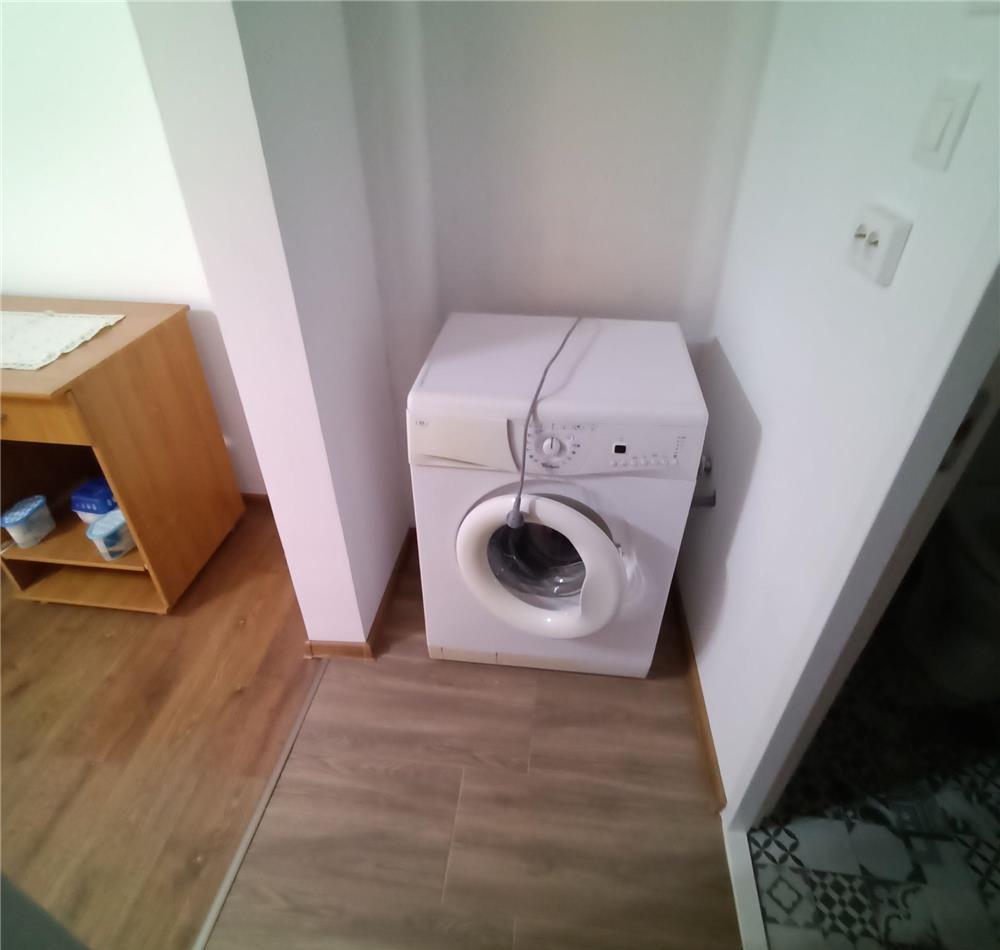 LANGA IULIUS MALL,LA 6 MIN PE JOS,MOBILAT FRUMOS,MERITA VAZUT,290 E,BLOC IZOLAT,ETAJ 3