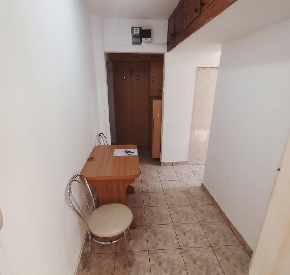 LANGA PIATA DACIA,STR TEIULUI,ETAJ 3,MERITA VAZUT,265 E,1 KM DE MALL