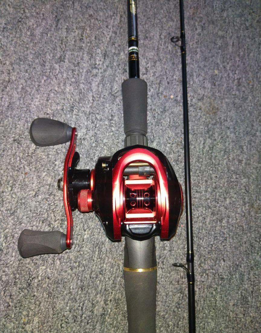 lanseta rapitori baitcasting mulineta + bat cadou