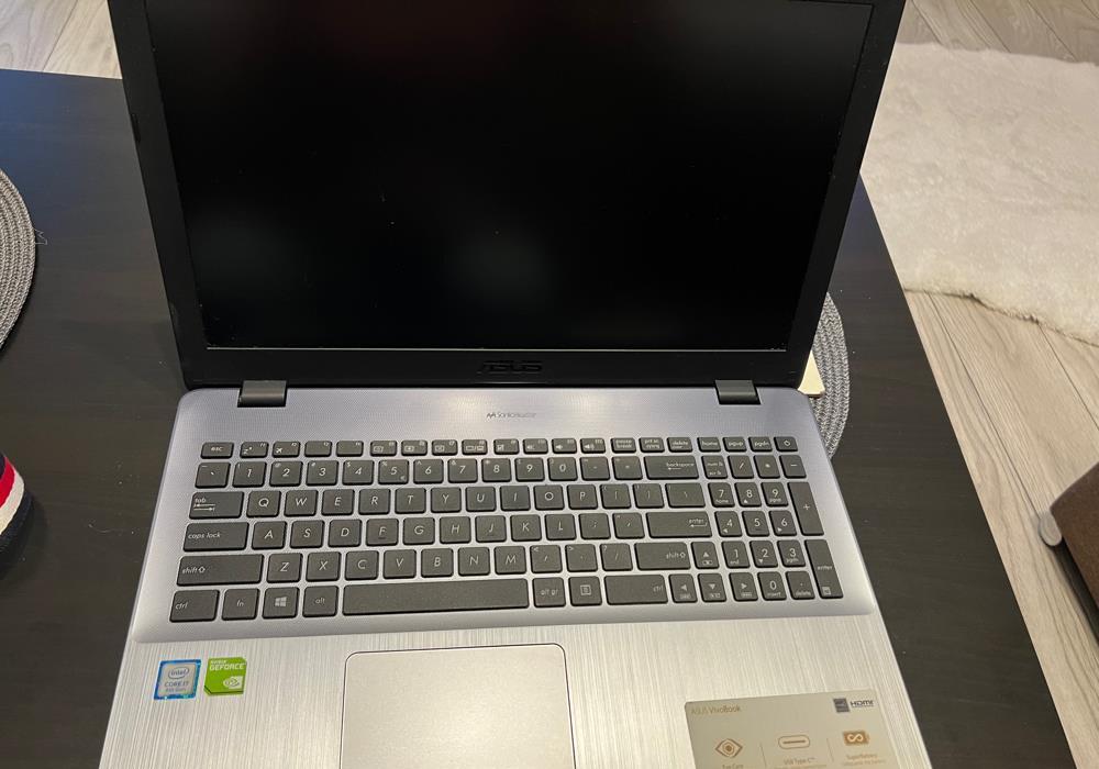 Laptop Asus Vivobook