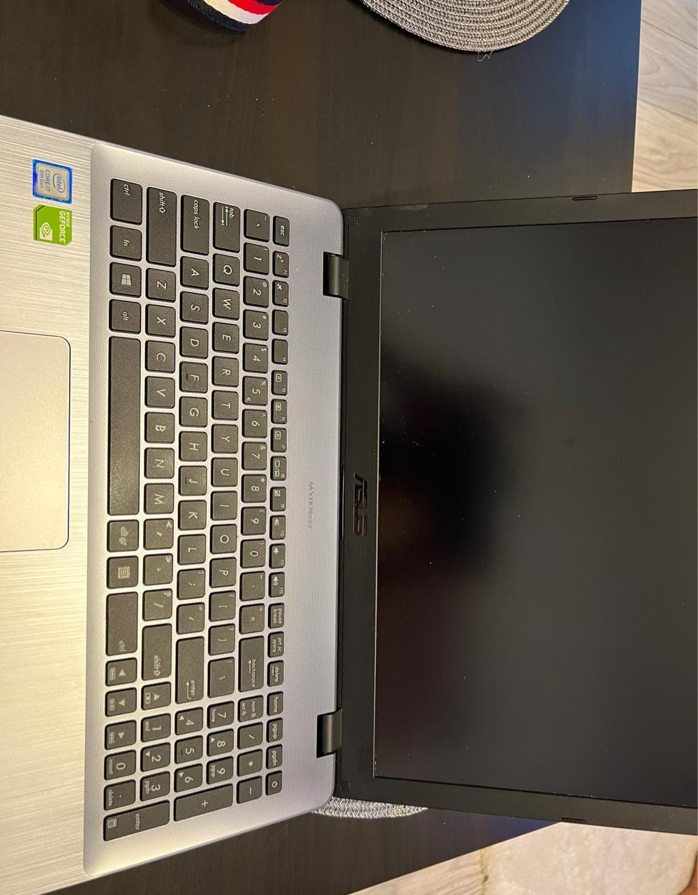 Laptop Asus Vivobook