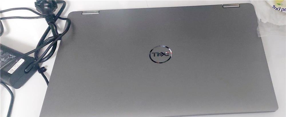 Laptop Dell 7410 2 in 1 Touchscreen, i5, 8GB DDR4, SSD 128GB nou + geanta Samsonite, garantie
