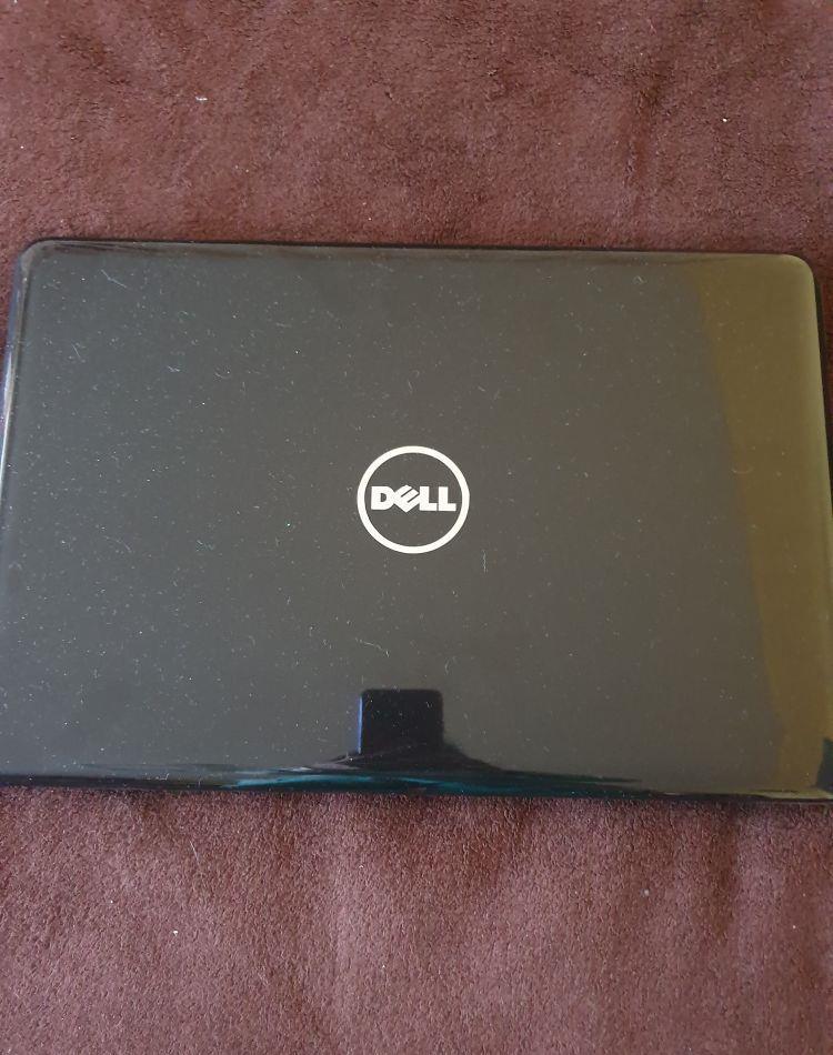 Laptop Dell  Inspiration 15 5000 series 15.6 inch 8 GB
