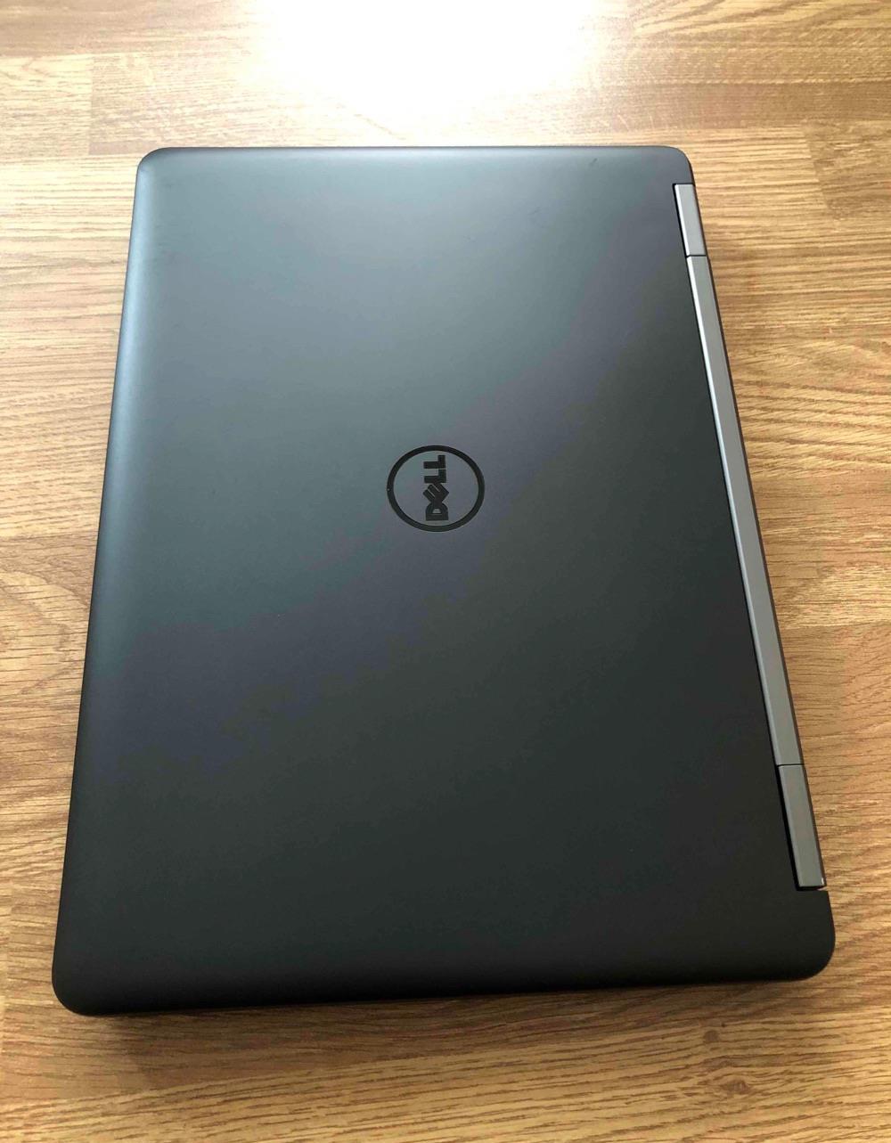 Laptop DELL Slim intel core i3 ,Display 14,6 inch led HD,Windows 10 Pro,4gb ram,320gb hard disk.