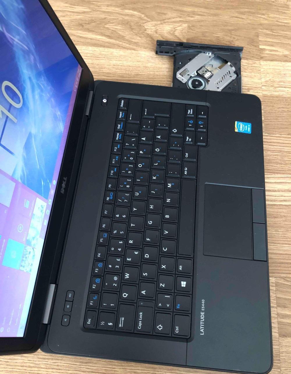 Laptop DELL Slim intel core i3 ,Display 14,6 inch led HD,Windows 10 Pro,4gb ram,320gb hard disk.