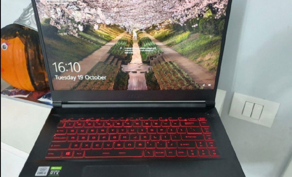 Laptop Gaming MSI GF65 Thin 10UE-024XRO cu procesor i5-10200H, 16GB, 512GB SSD,GeForce RTX3060