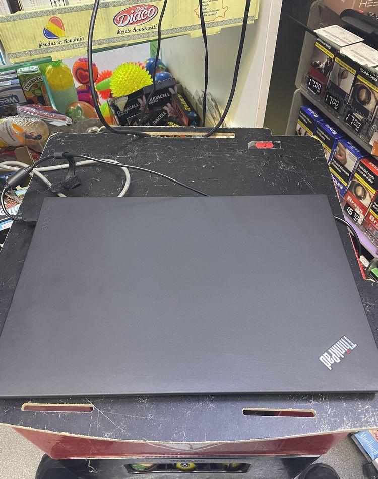 Laptop lenovo t470 impecabil ca nou 16 gb ram 512 ssd