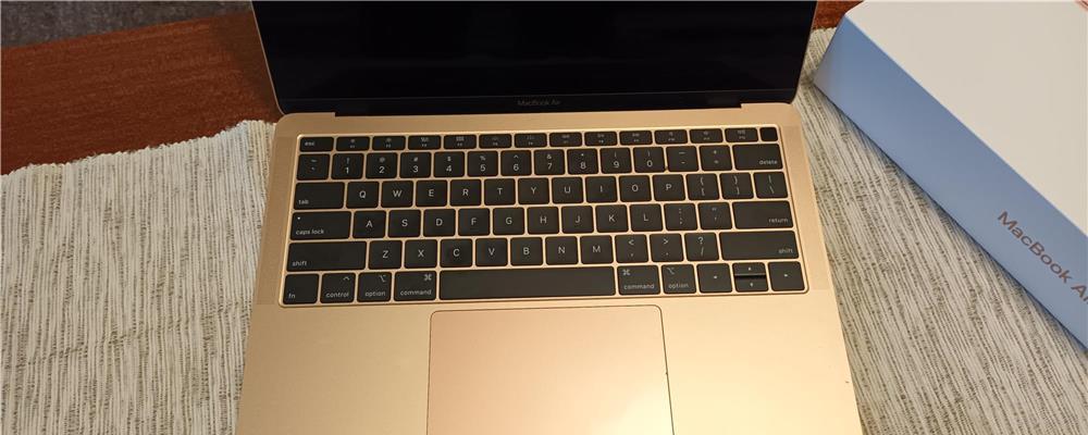 Laptop Macbook Air 13-inch 2019