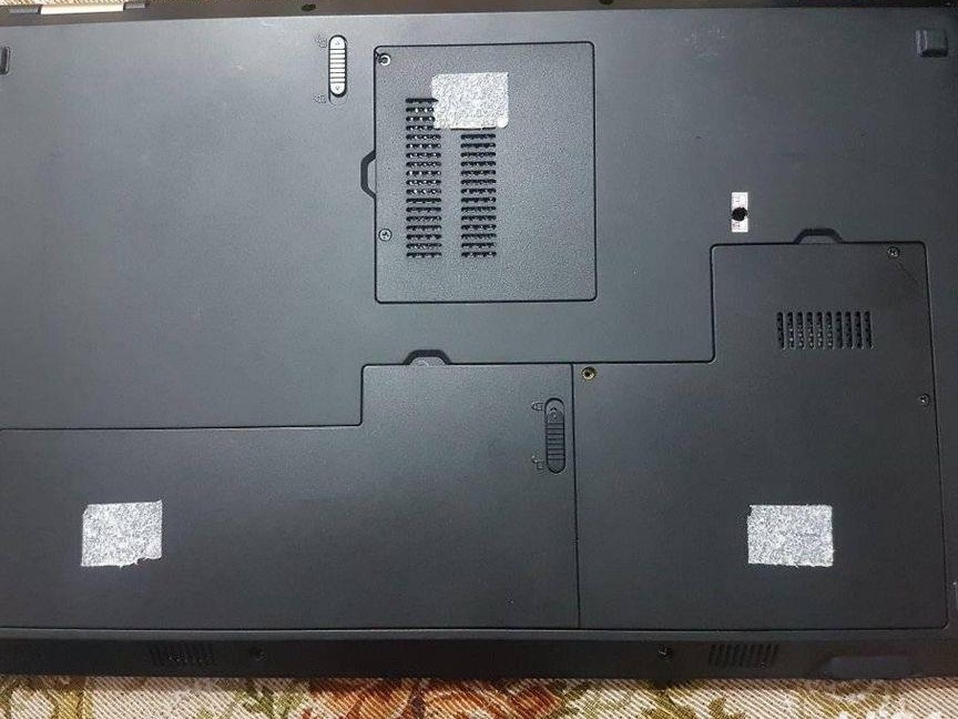 Laptop Naka 14" Intel Atom D2700 / 4 GB RAM / HDD 500 GB