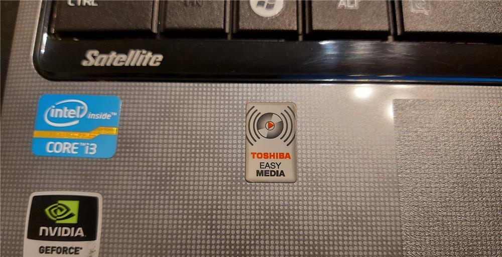 Laptop Toshiba Satellite (schimb cu TV)