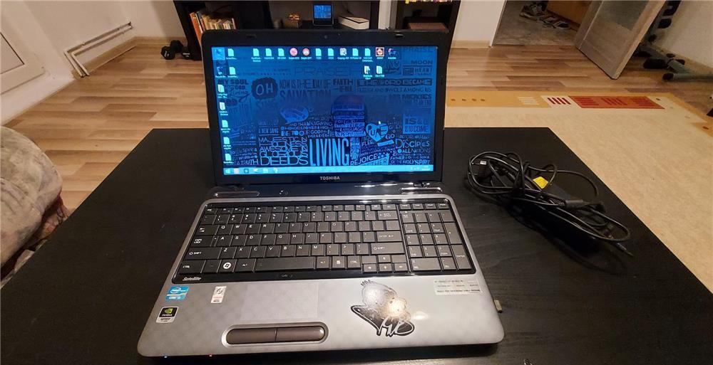 Laptop Toshiba Satellite (schimb cu TV)