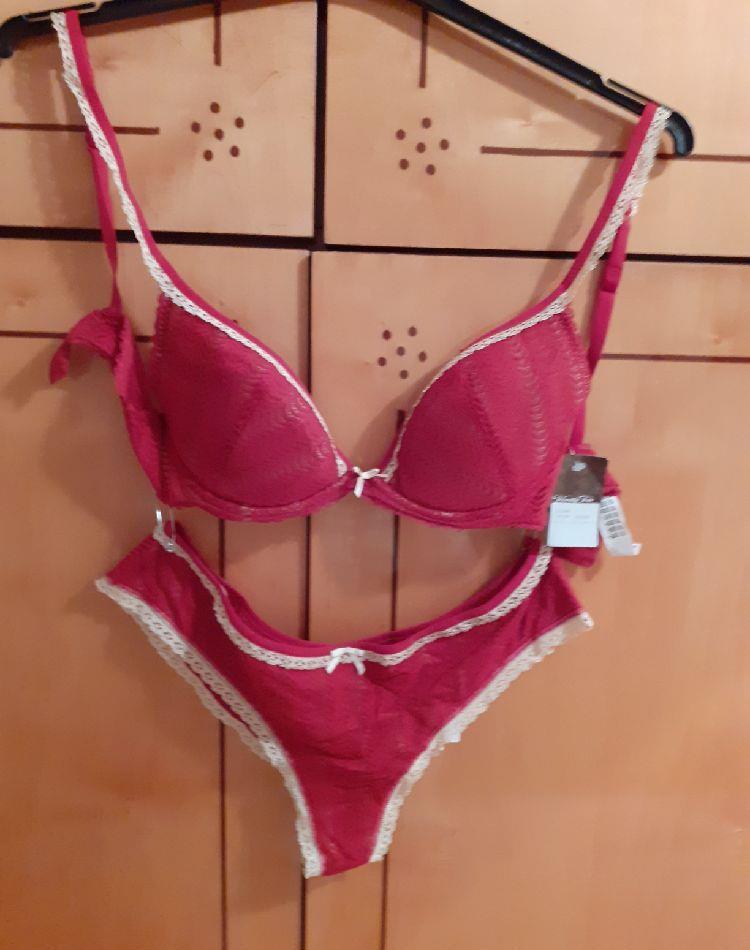 Lenjerie intima,culoare roșie,marimea L