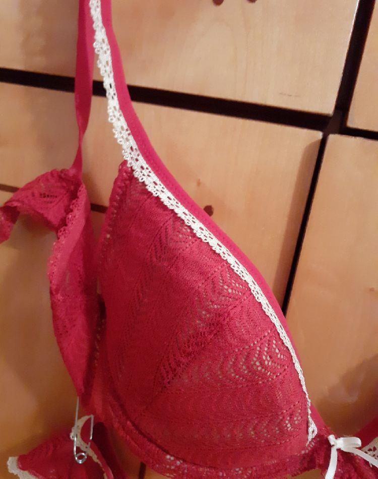 Lenjerie intima,culoare roșie,marimea L