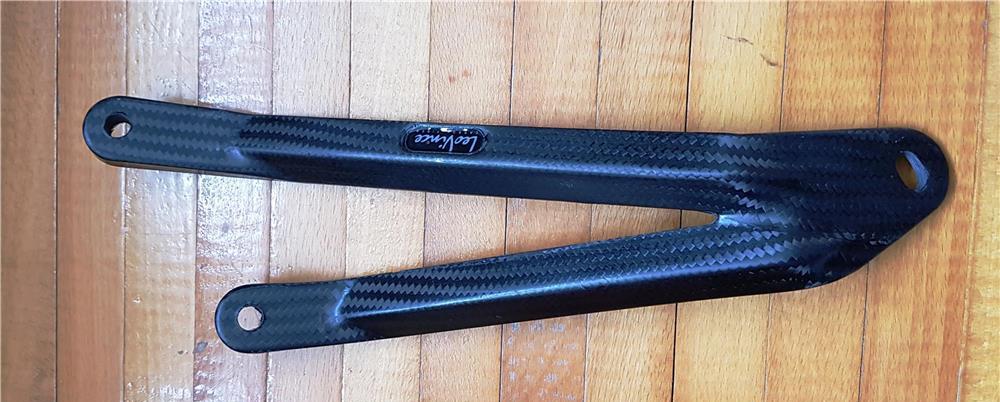 Leovince prindere toba noua carbon BMW S1000RR exhaust bracket hanger