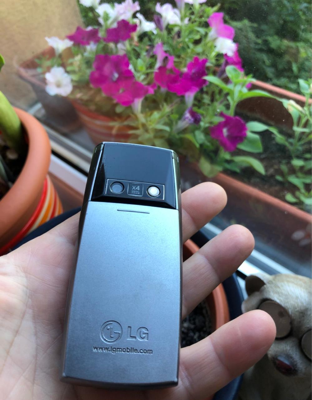 LG model KG-130