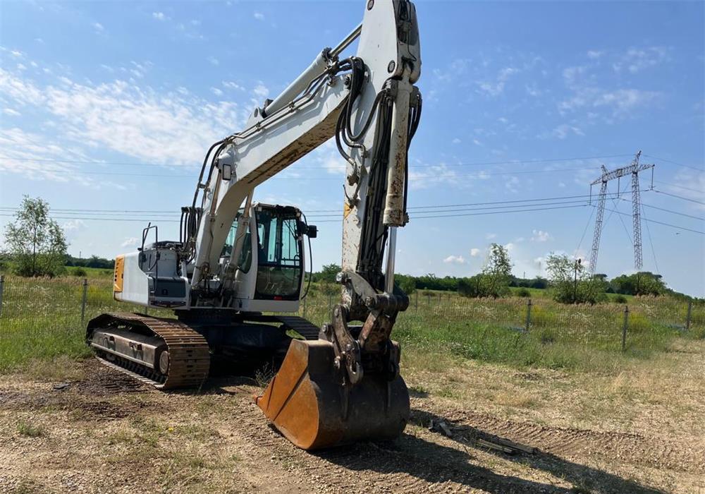 Liebherr R914