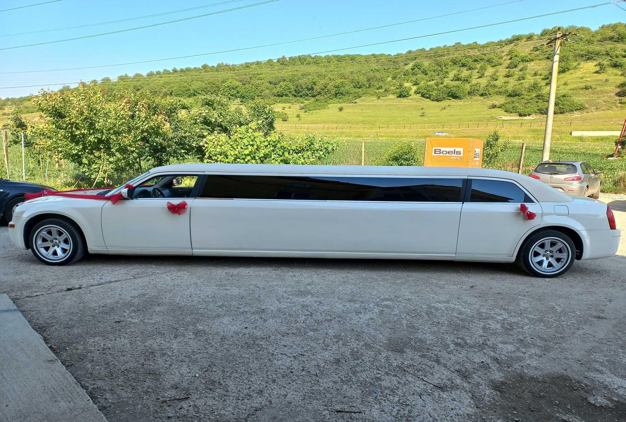limuzina cu sofer chrysler pentru evenimente sau auto epoca,vintage