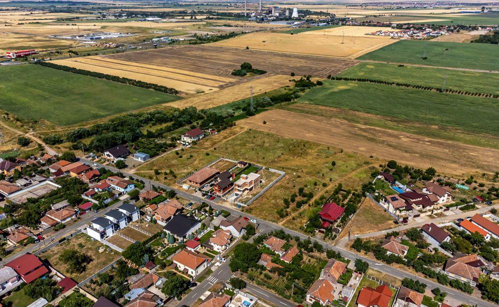 Loc de casă în Poltur, 929 mp