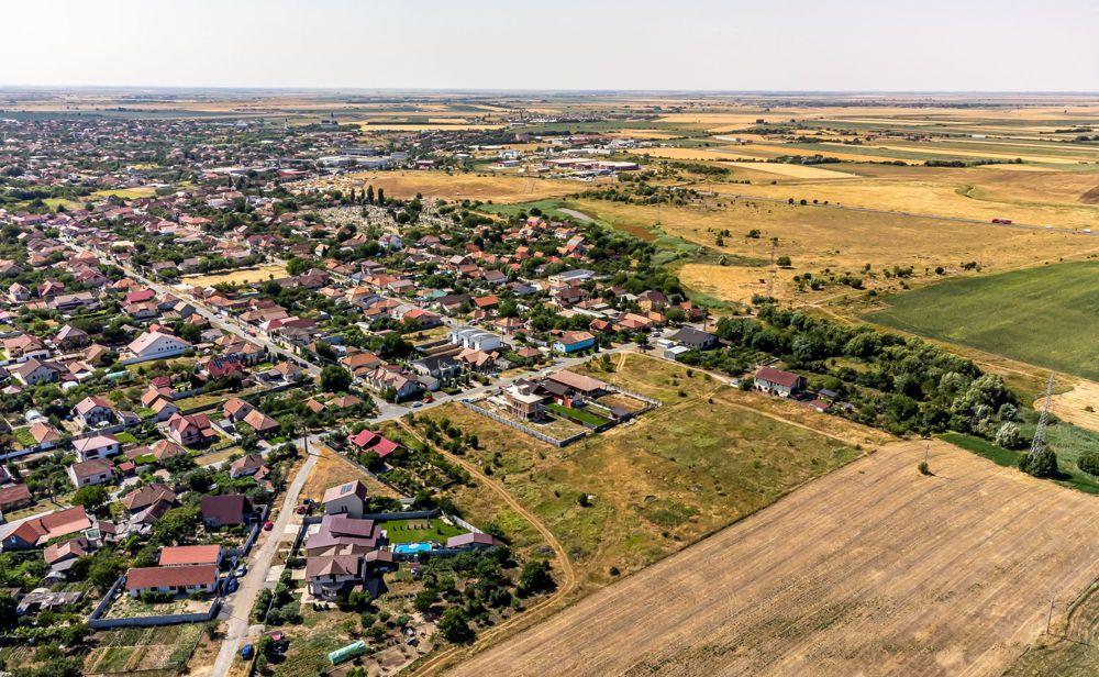 Loc de casă în Poltur, 929 mp
