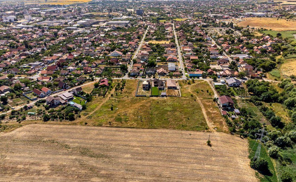 Loc de casă în Poltur, 929 mp
