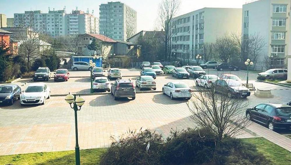 Loc de parcare suprateran in  Ansamblul rezidential Citadella-Titan.