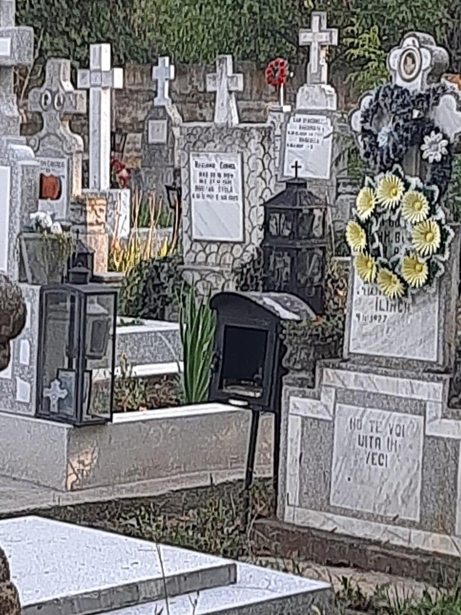 Loc de veci cimitirul Viisoara