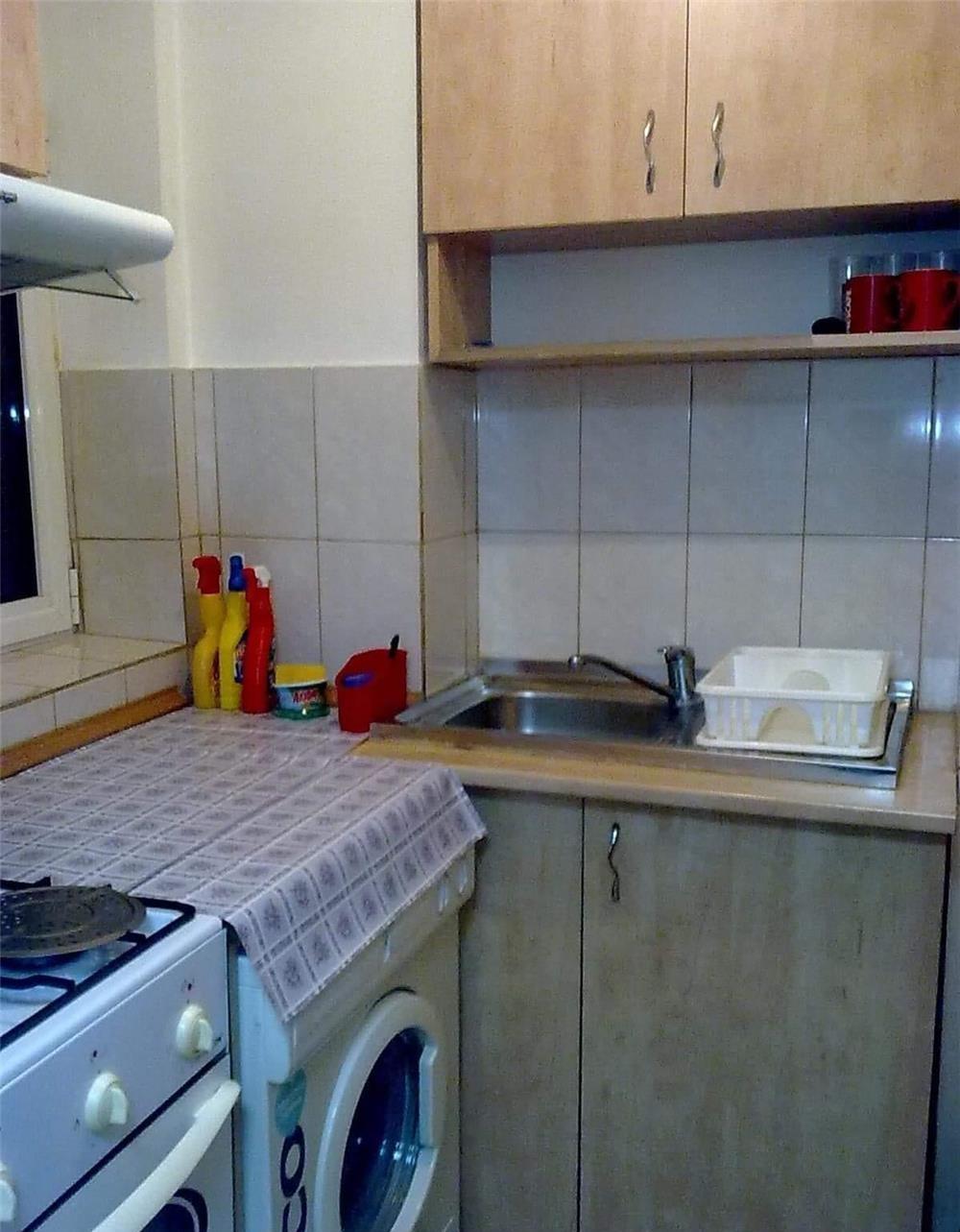 Lujerului 2 camere, decomandat etaj3/10