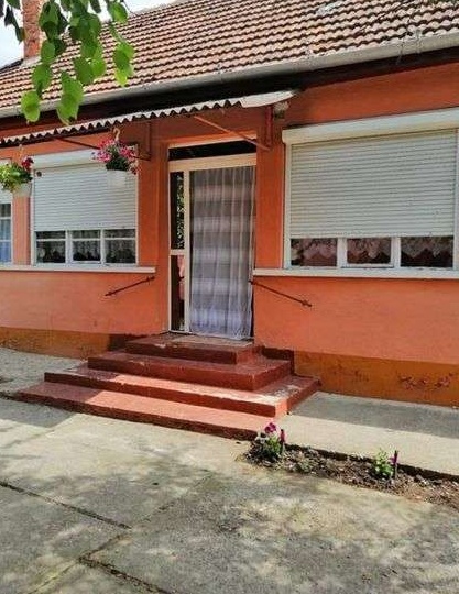 Lumimob Traves va oferă o casă la Gepiu