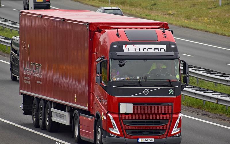 Luscan com angajeaza soferi profesionisti pentru transport international