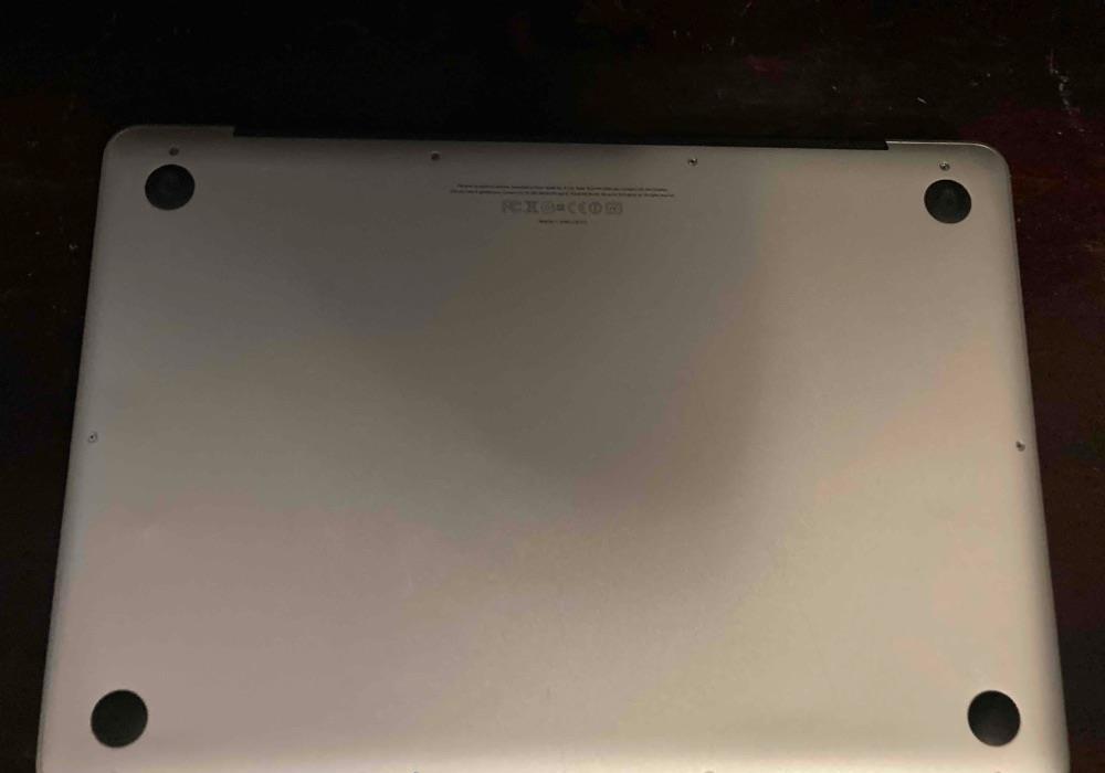 MacBook Pro 13  MID 2012, Procesor Intel Core i5 2,5GHZ, 4GB DDr3, HDD 500GB, Video Intel HD 4000