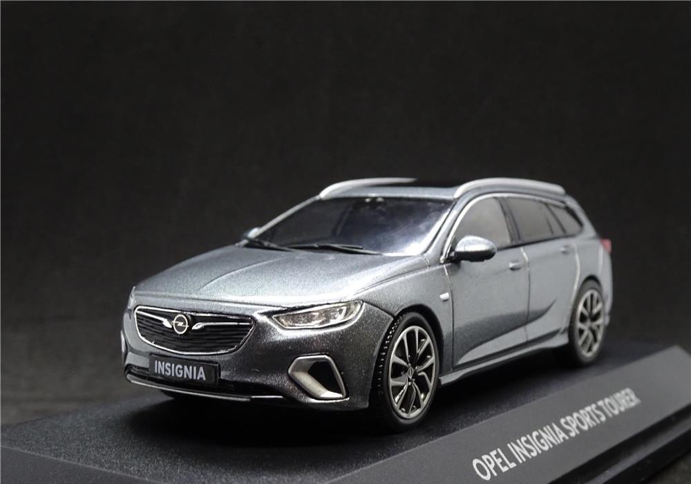 Macheta Opel Insignia Sports Tourer break iScale 1:43