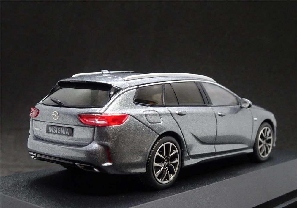 Macheta Opel Insignia Sports Tourer break iScale 1:43