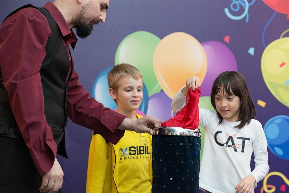 Magician Rm. Valcea