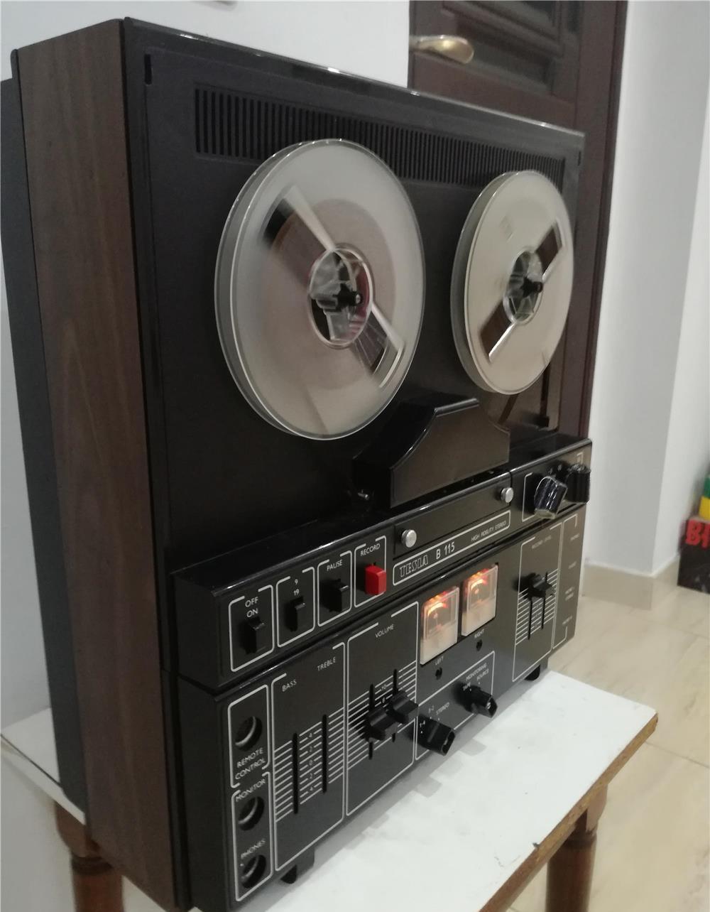 Magnetofon Tesla B 115