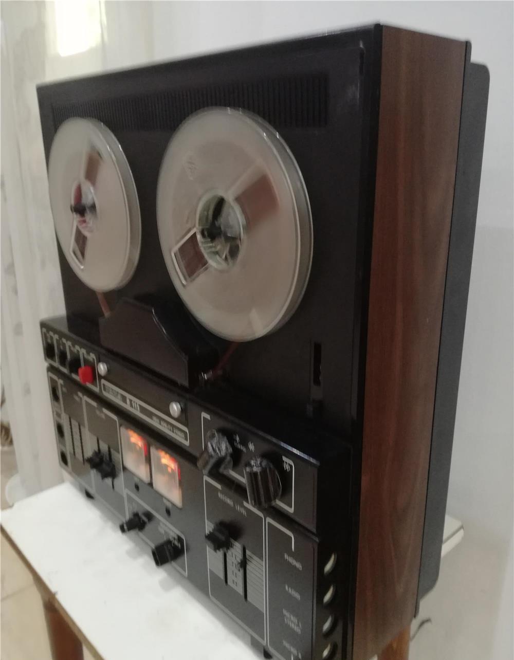 Magnetofon Tesla B 115