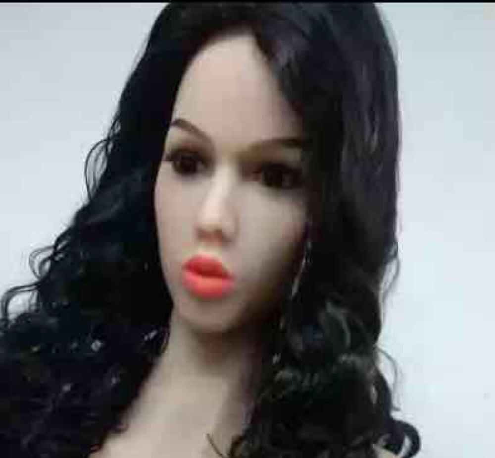 manechin/papusa/doll