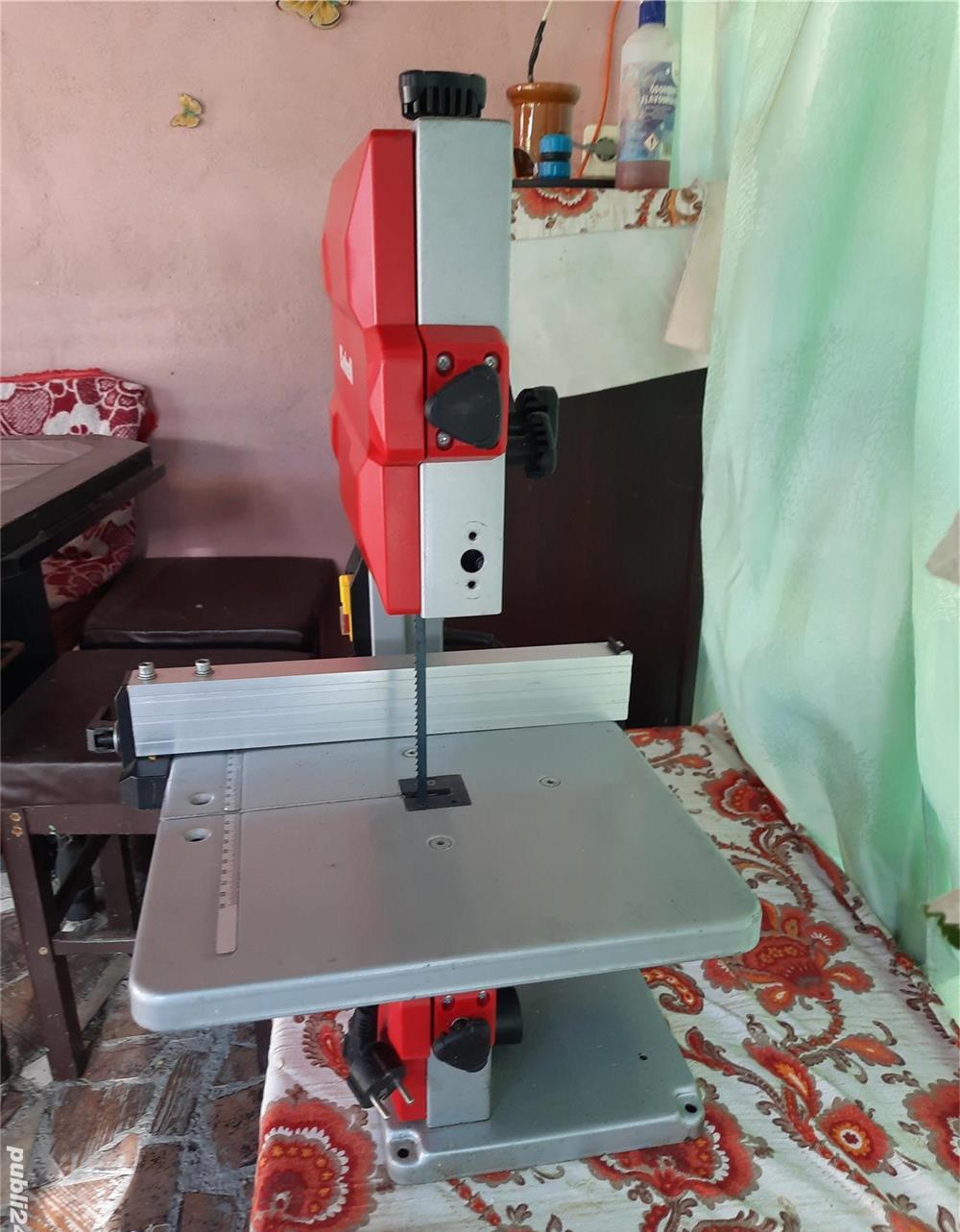 MAQUINA DE CORTAR MADERA
