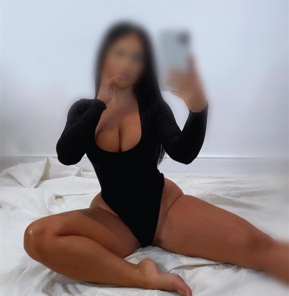 Mary escortă de lux