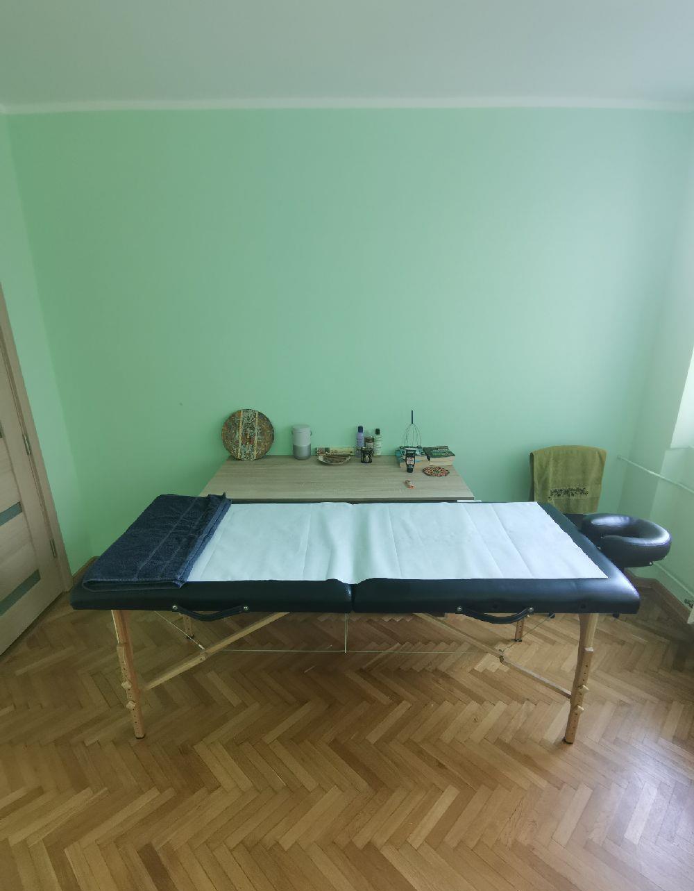 Maseur licențiat ofer un masaj de relaxare si terapie