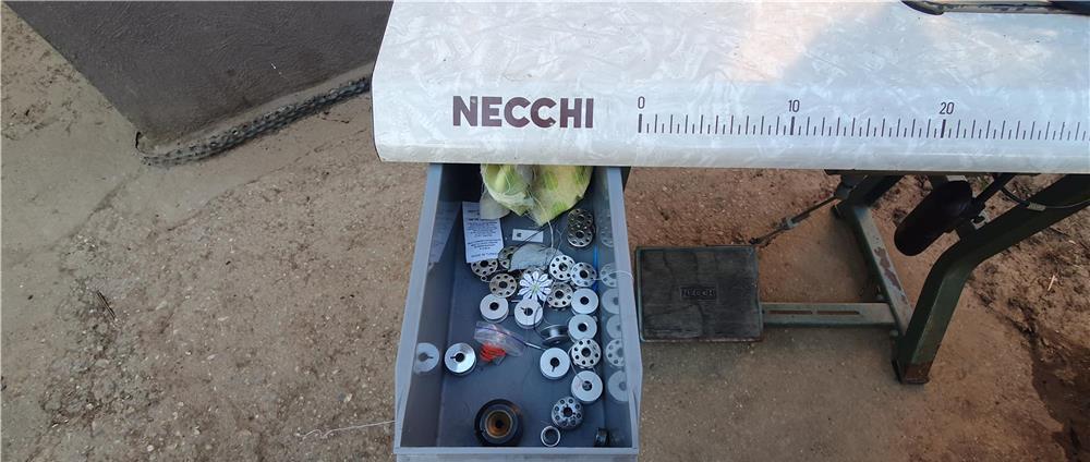 Masina de cusut industrială Neicchi