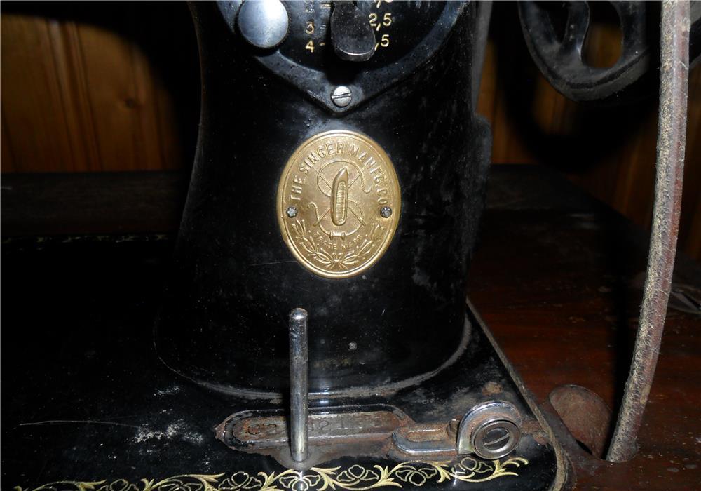 Masina de cusut SINGER din 1931