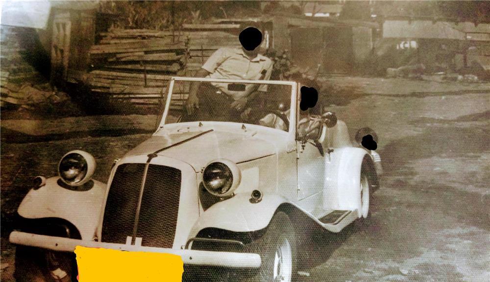 Masina de epoca marca Ford