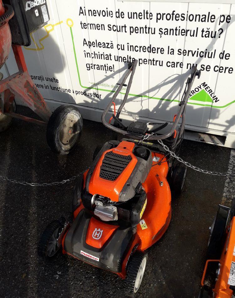 Masina de tuns gazonul LC356LV.Inchiriaza duminica pentru o zi si primesti a doua zi gratis!