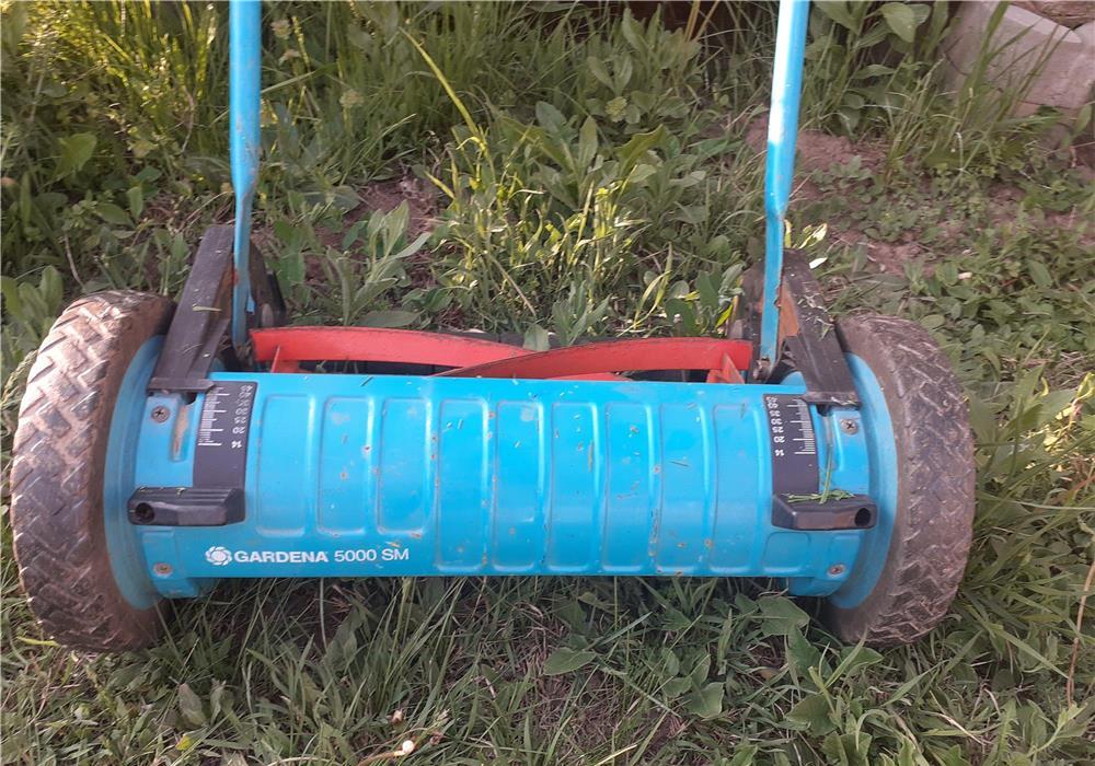 Masina manuala de tuns gazonul Gardena , 5000 SM