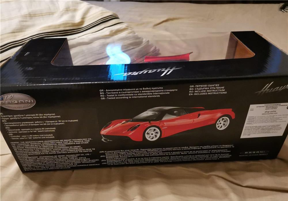 Mașinuță cu telecomandă Huayra
